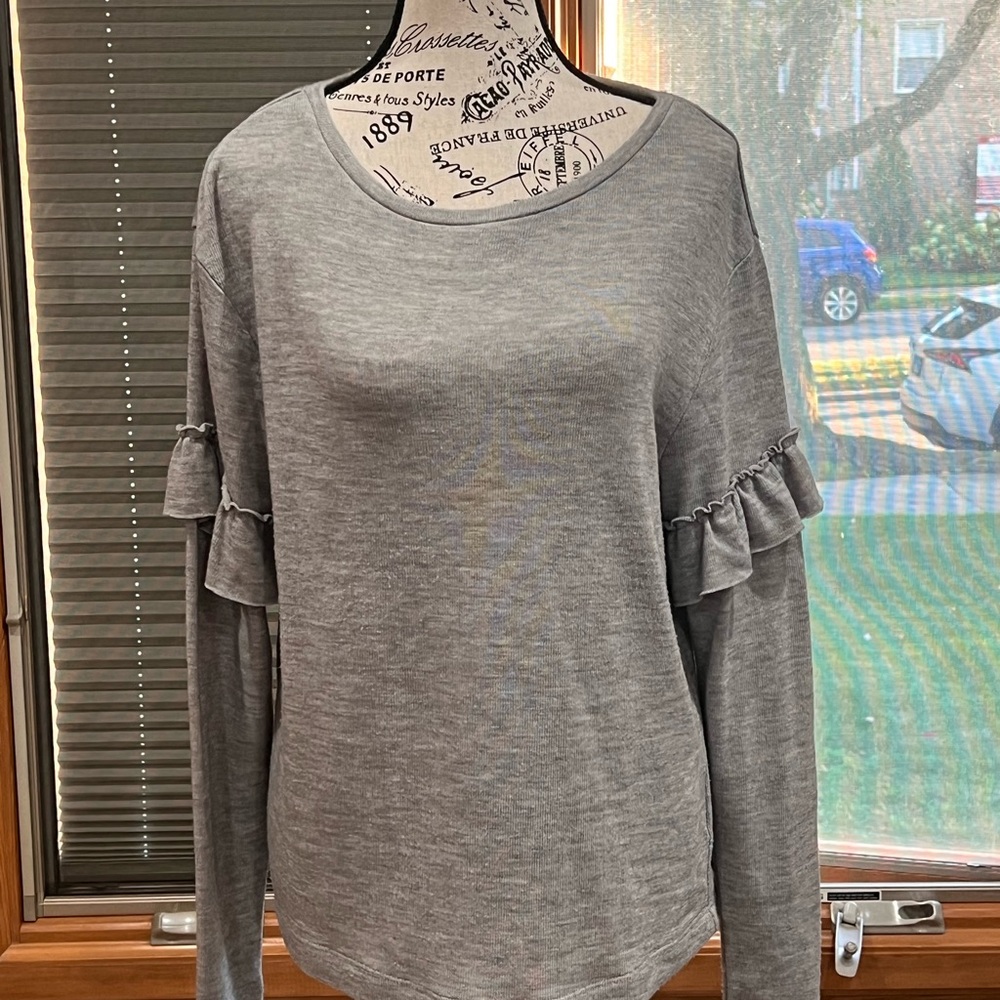 Philosophy Gray Ruffle Sleeve Blouse
